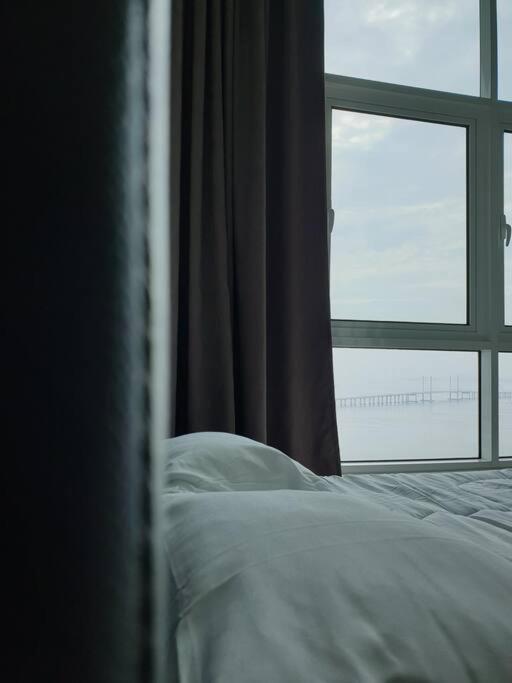 Direct Qbm & Ikea *Highfloor Sunrise Seaview Condo Bayan Lepas Eksteriør billede